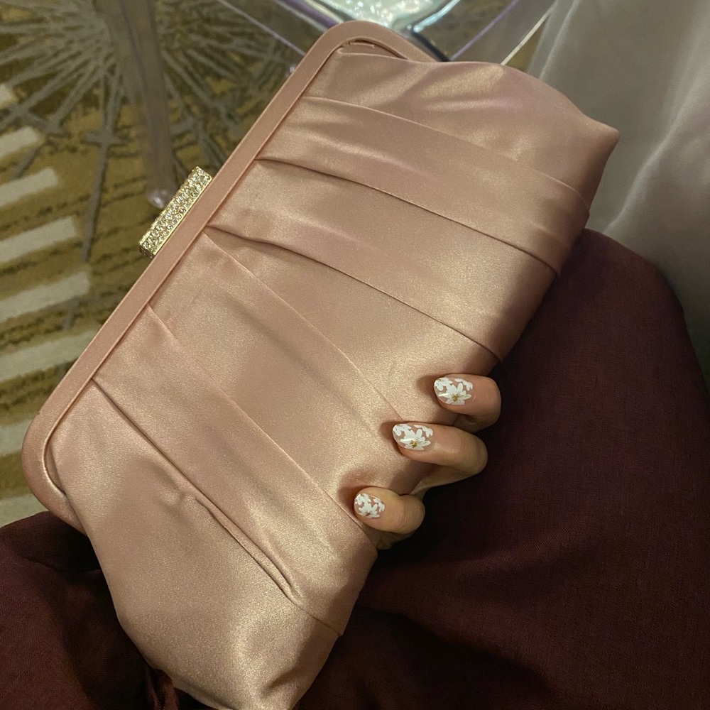 Pink Clutch - Picture 4 of 7
